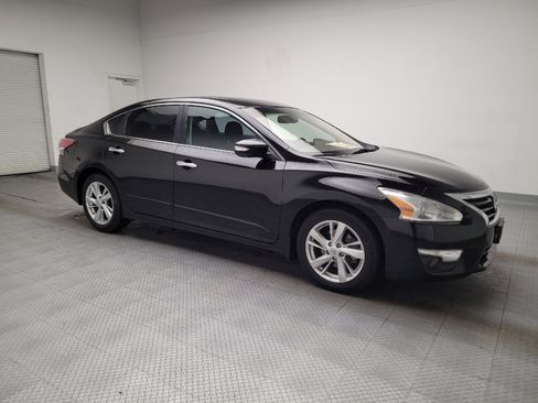 Used 2014 Nissan Altima 2.5 SV w/ Convenience Package image 11