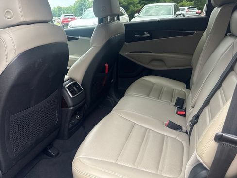 Used 2018 Kia Sorento EX AWD/4WD image 34