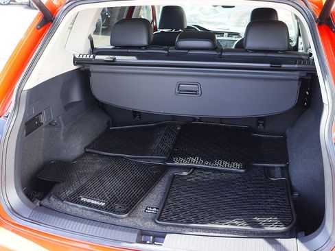 Used 2019 Volkswagen Tiguan SEL image 24