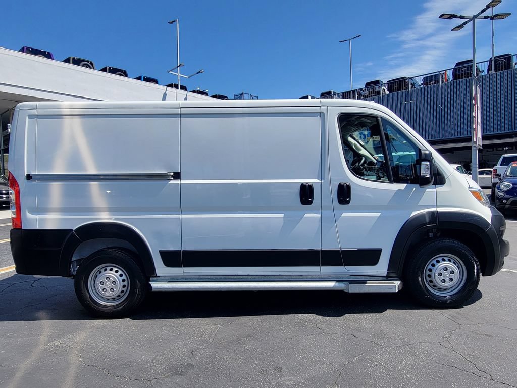 Used 2025 RAM ProMaster 2500 w/ U-Haul Equipment Group FWD image 25