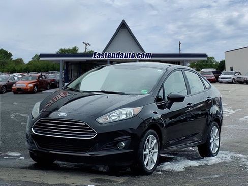 Used 2019 Ford Fiesta SE w/ Equipment Group 201A image 1