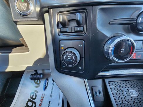 Used 2023 Ford F150 Limited image 14