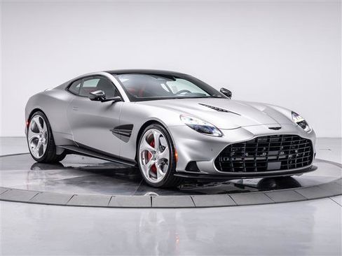 Used 2025 Aston Martin Vanquish RWD image 1