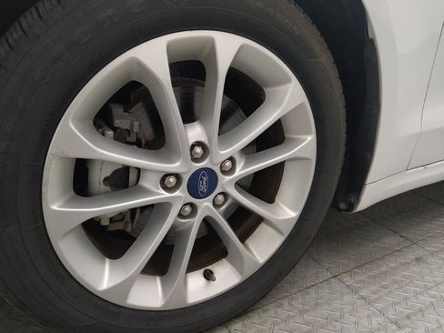 Used 2019 Ford Fusion SE FWD image 31