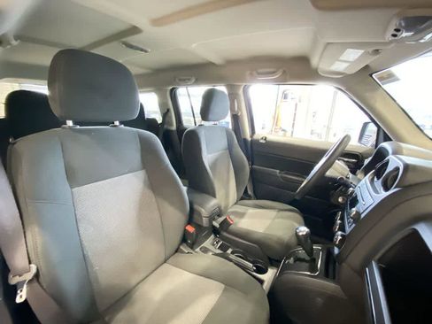 Used 2017 Jeep Patriot Sport w/ Power Value Group image 24