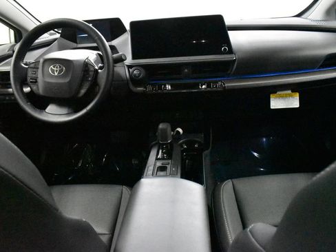 Used 2024 Toyota Prius XLE image 18