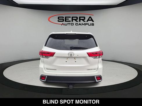 Used 2019 Toyota Highlander Limited Platinum AWD/4WD image 5