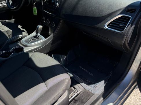 Used 2013 Dodge Avenger SE FWD image 18
