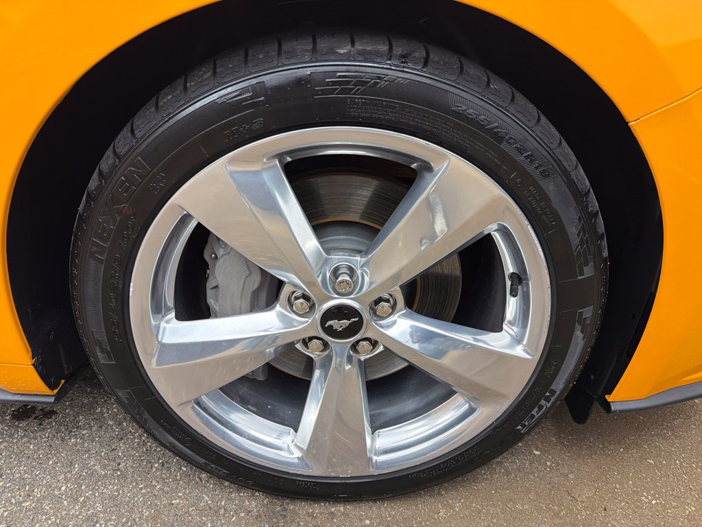 Used 2018 Ford Mustang GT Premium RWD image 30