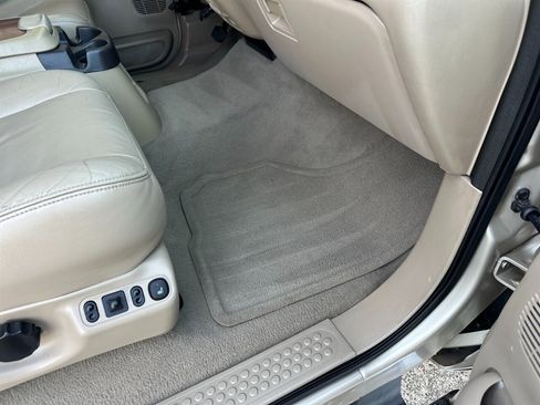 Used 2005 Ford Excursion Limited image 50