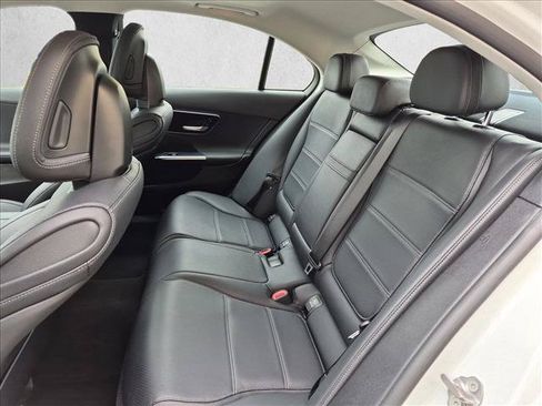 Used 2022 Mercedes-Benz C 300 Sedan image 18