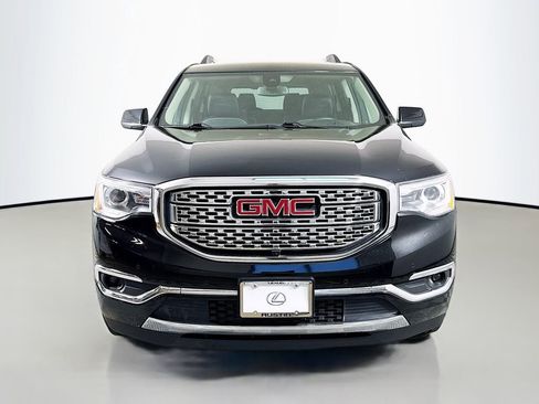 Used 2018 GMC Acadia Denali w/ Technology Package AWD/4WD image 2