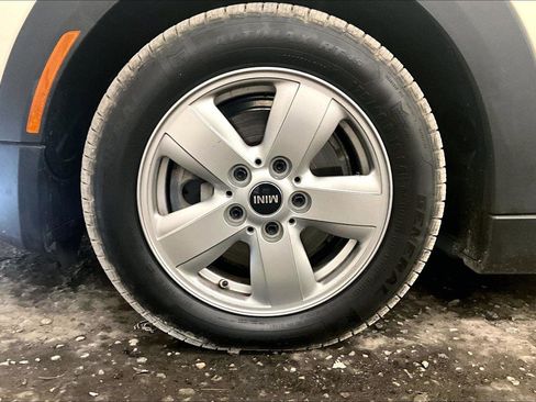 Used 2016 MINI Cooper 4-Door Hardtop image 8