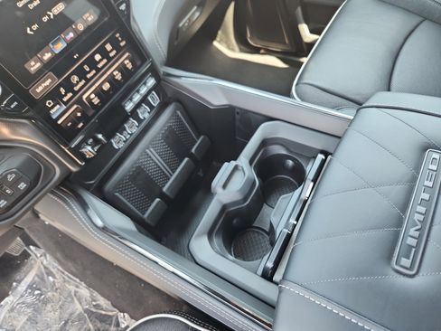 New 2025 RAM 2500 Limited image 16