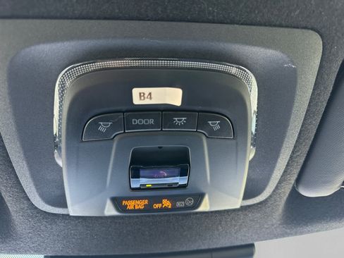 Used 2025 Toyota Corolla Cross AWD Hybrid image 26