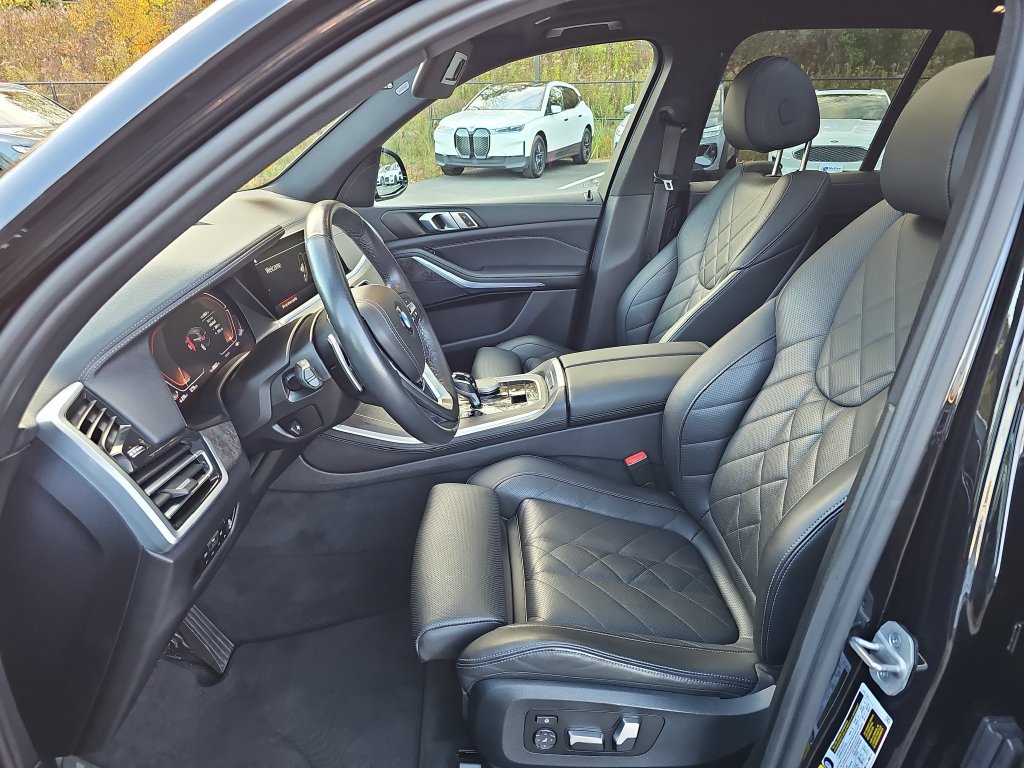 Used 2023 BMW X5 xDrive40i w/ Premium Package AWD/4WD image 10