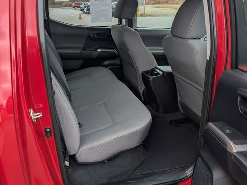 Used 2016 Toyota Tacoma SR5 image 18