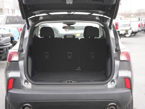 Used 2022 Ford Escape SE w/ SE Sport Appearance Package image 30