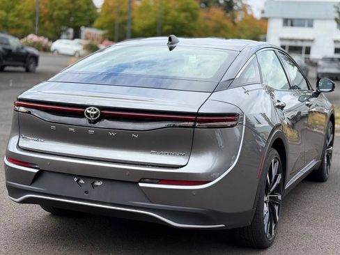 Certified 2026 Toyota Crown Platinum AWD/4WD image 5