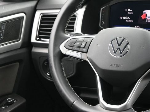 Used 2022 Volkswagen Atlas Cross Sport SE image 24