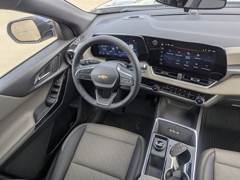 New 2026 Chevrolet Equinox LT w/ Convenience Package II image 17