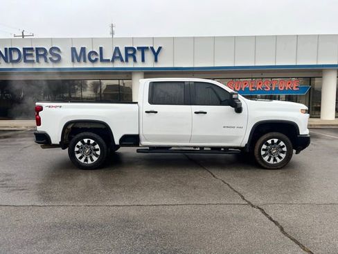 Certified 2024 Chevrolet Silverado 2500 Custom w/ Custom Convenience Package image 3