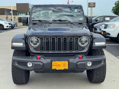 Used 2026 Jeep Gladiator Rubicon AWD/4WD image 9