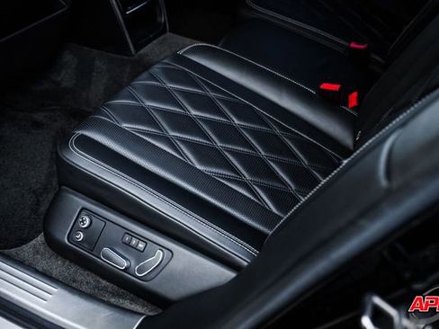 Used 2015 Bentley Flying Spur V8 image 68