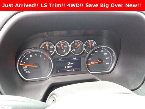 Used 2023 Chevrolet Suburban LS image 11