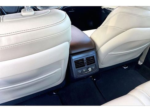 Used 2016 Toyota Avalon Limited w/ Toyota Safety Sense Package FWD image 26