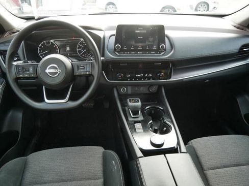 Certified 2022 Nissan Rogue SV image 13