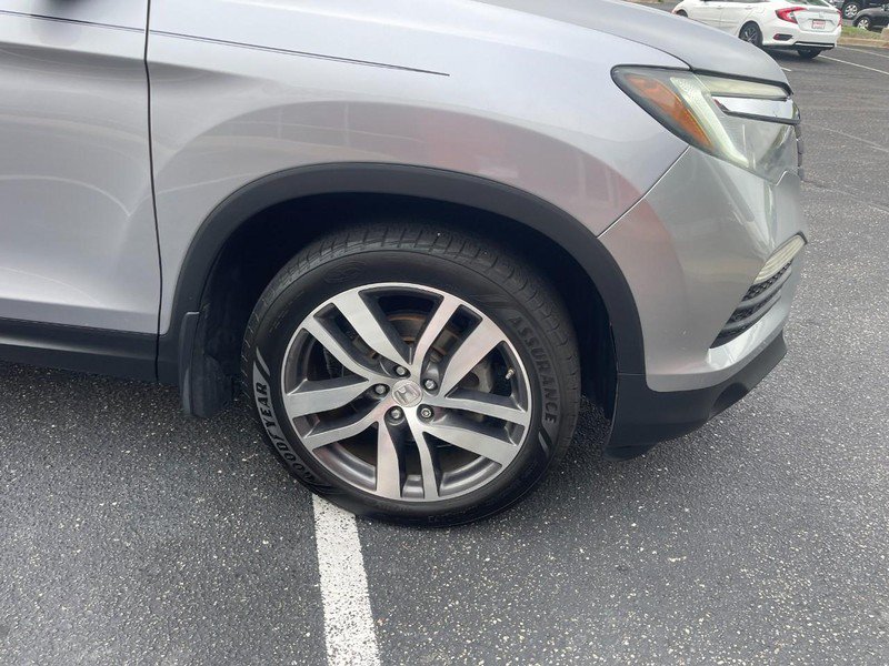 Used 2018 Honda Pilot Touring image 8