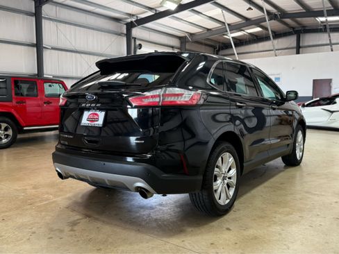 Used 2022 Ford Edge Titanium image 5