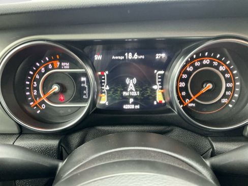 Used 2021 Jeep Gladiator Willys image 21