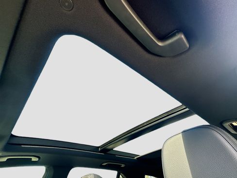 Used 2025 Mercedes-Benz GLE 450 GLE 450 w/ Winter Package image 20