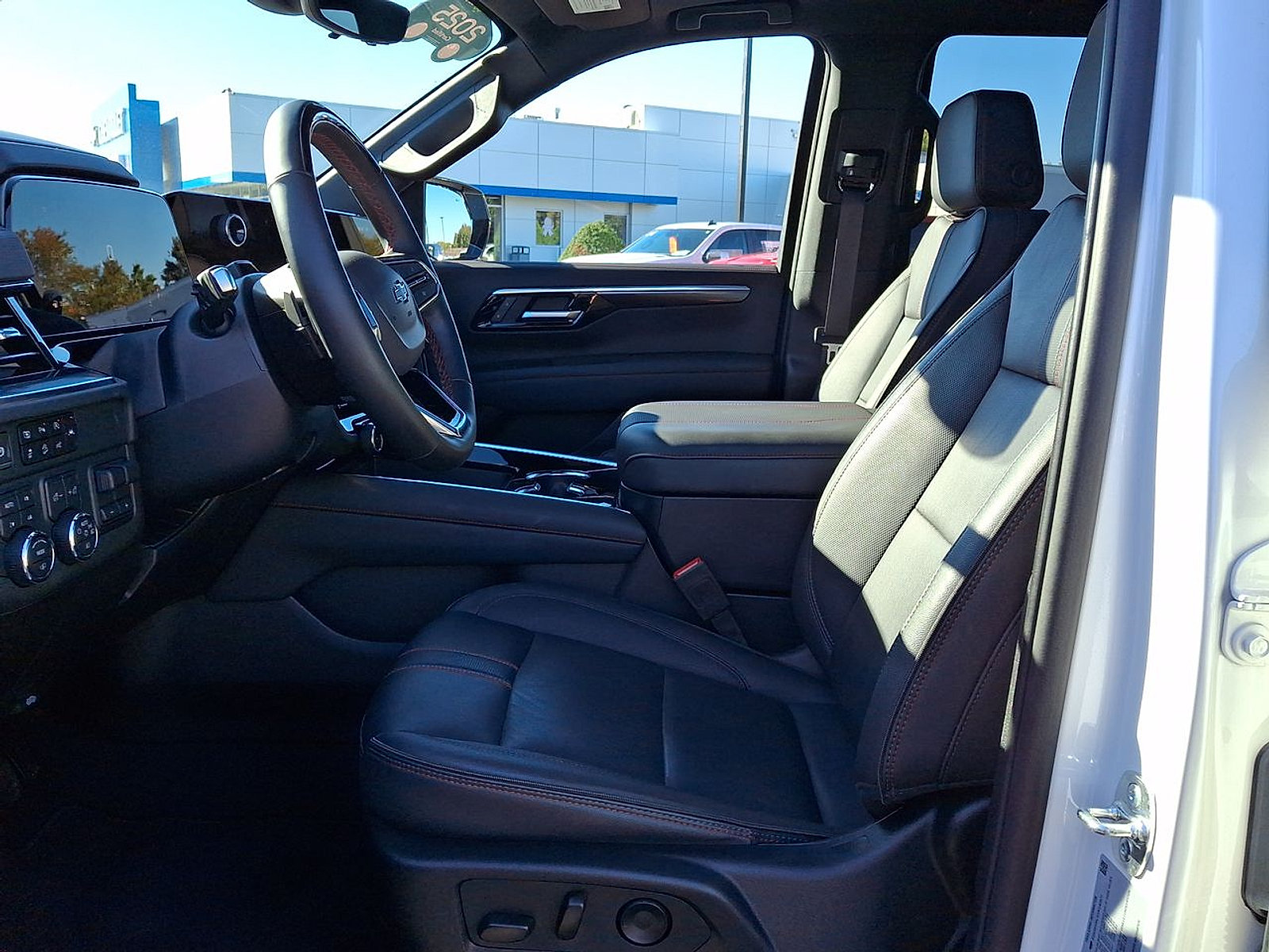 Certified 2025 Chevrolet Tahoe RST w/ Advanced Technology Package AWD/4WD image 17