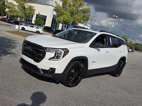 Used 2022 GMC Terrain AT4 w/ Tech Package AWD/4WD image 5