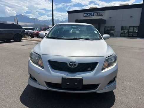 Used 2010 Toyota Corolla FWD image 2