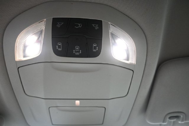 Used 2024 Chrysler Pacifica Touring-L FWD image 24