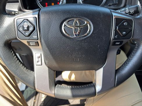 Used 2016 Toyota 4Runner Limited AWD/4WD image 10