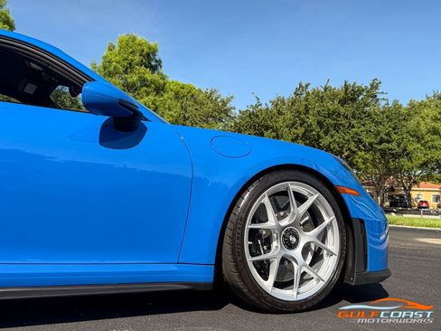 Used 2025 Porsche 911 GT3 RWD image 65