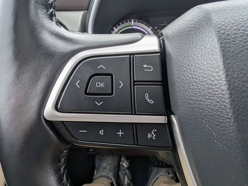 Used 2022 Toyota Highlander XLE image 25