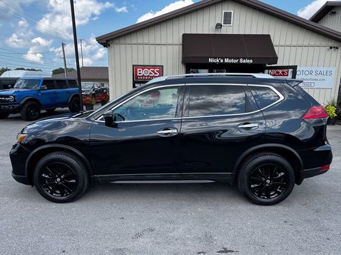 Used 2017 Nissan Rogue AWD image 2