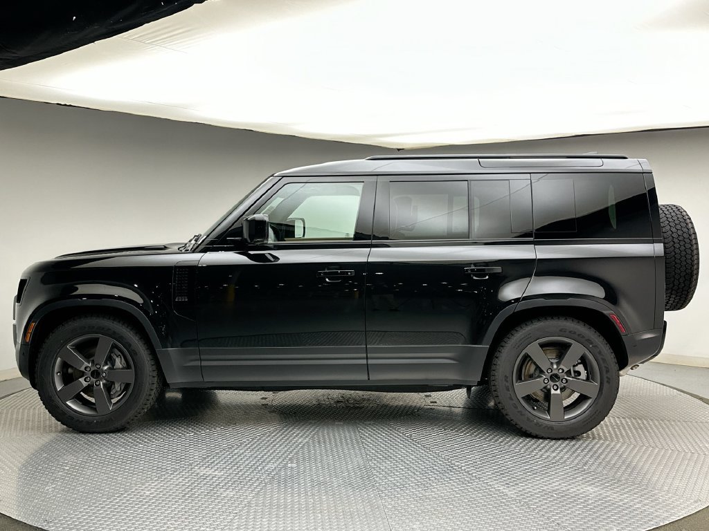 New 2026 Land Rover Defender 110 S AWD/4WD image 2