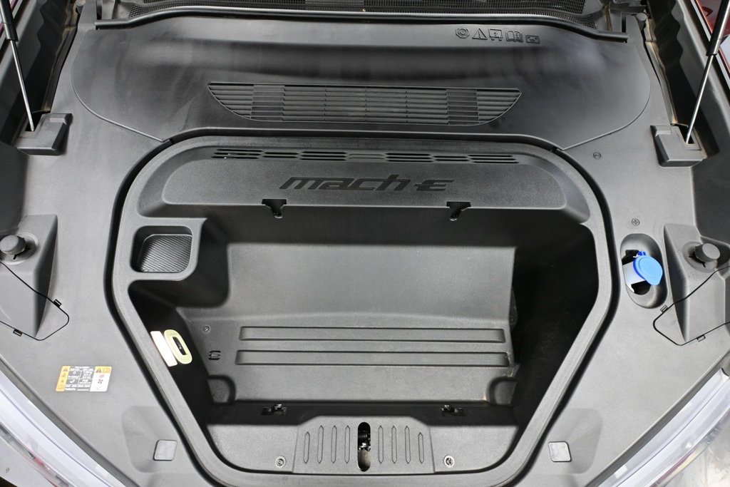 Used 2025 Ford Mustang Mach-E Select w/ Interior Protection Package AWD/4WD image 38