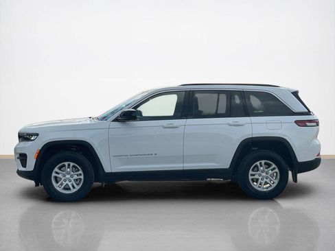 New 2025 Jeep Grand Cherokee Laredo w/ MOPAR Finishing Package image 4