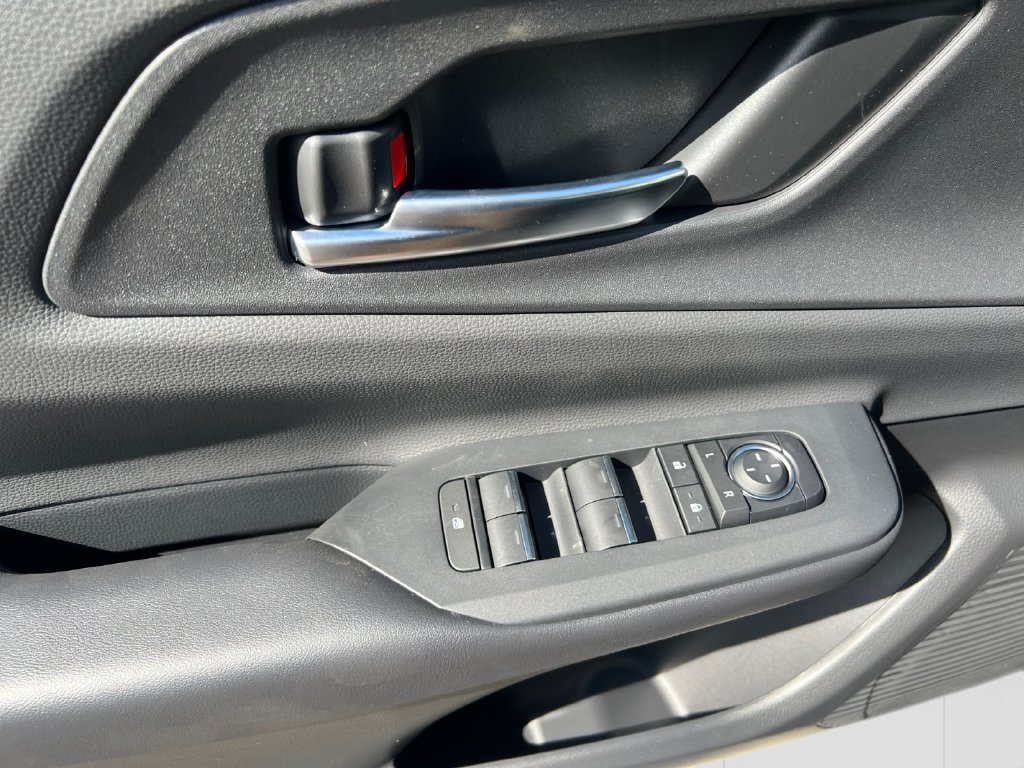 New 2027 Toyota Prius Plug-In Hybrid FWD image 12