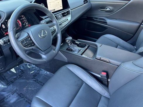 Used 2024 Lexus ES 300h w/ Premium Package FWD image 11