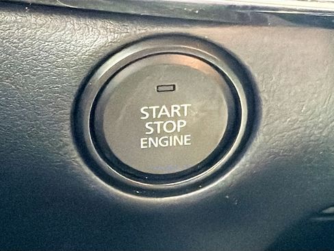 Used 2025 MAZDA CX-30 AWD 2.5 S w/ Preferred Package image 34