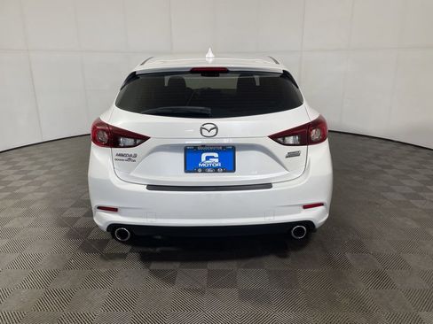 Used 2018 MAZDA MAZDA3 Touring FWD image 6
